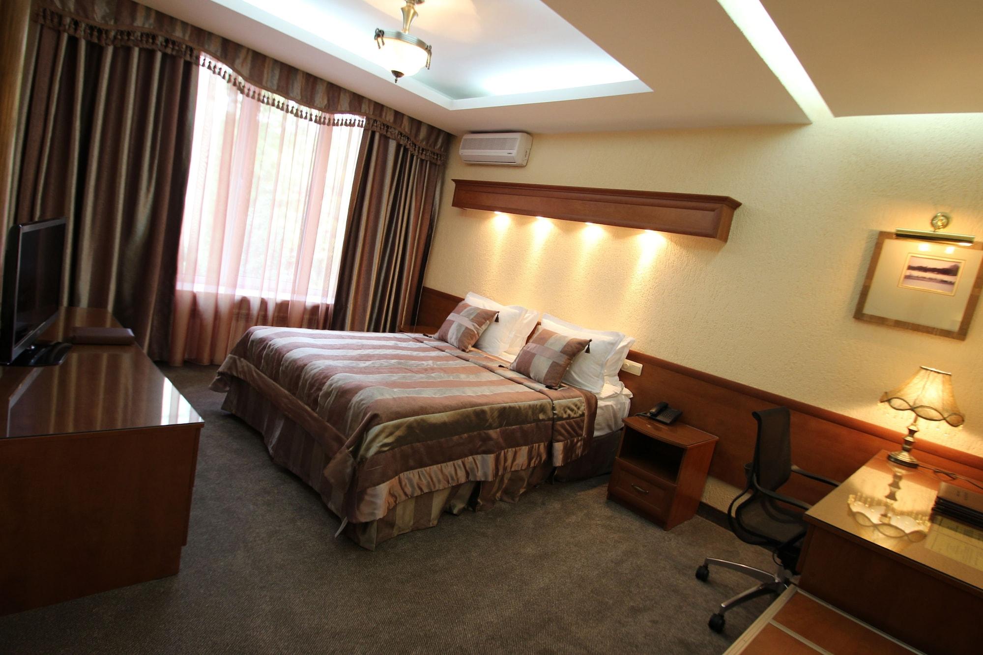 Hotel Uyut Almaty Exteriér fotografie