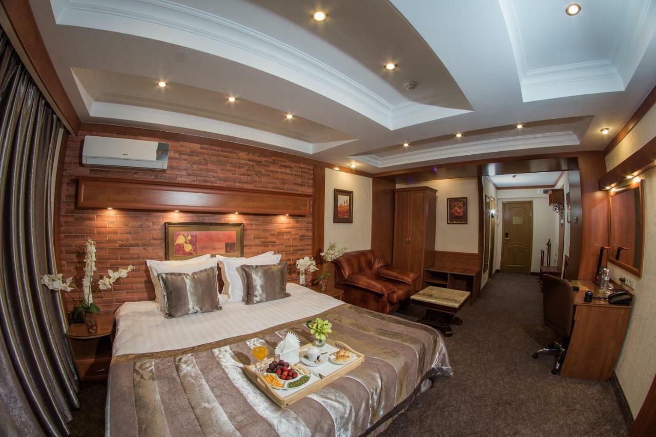 Hotel Uyut Almaty Exteriér fotografie