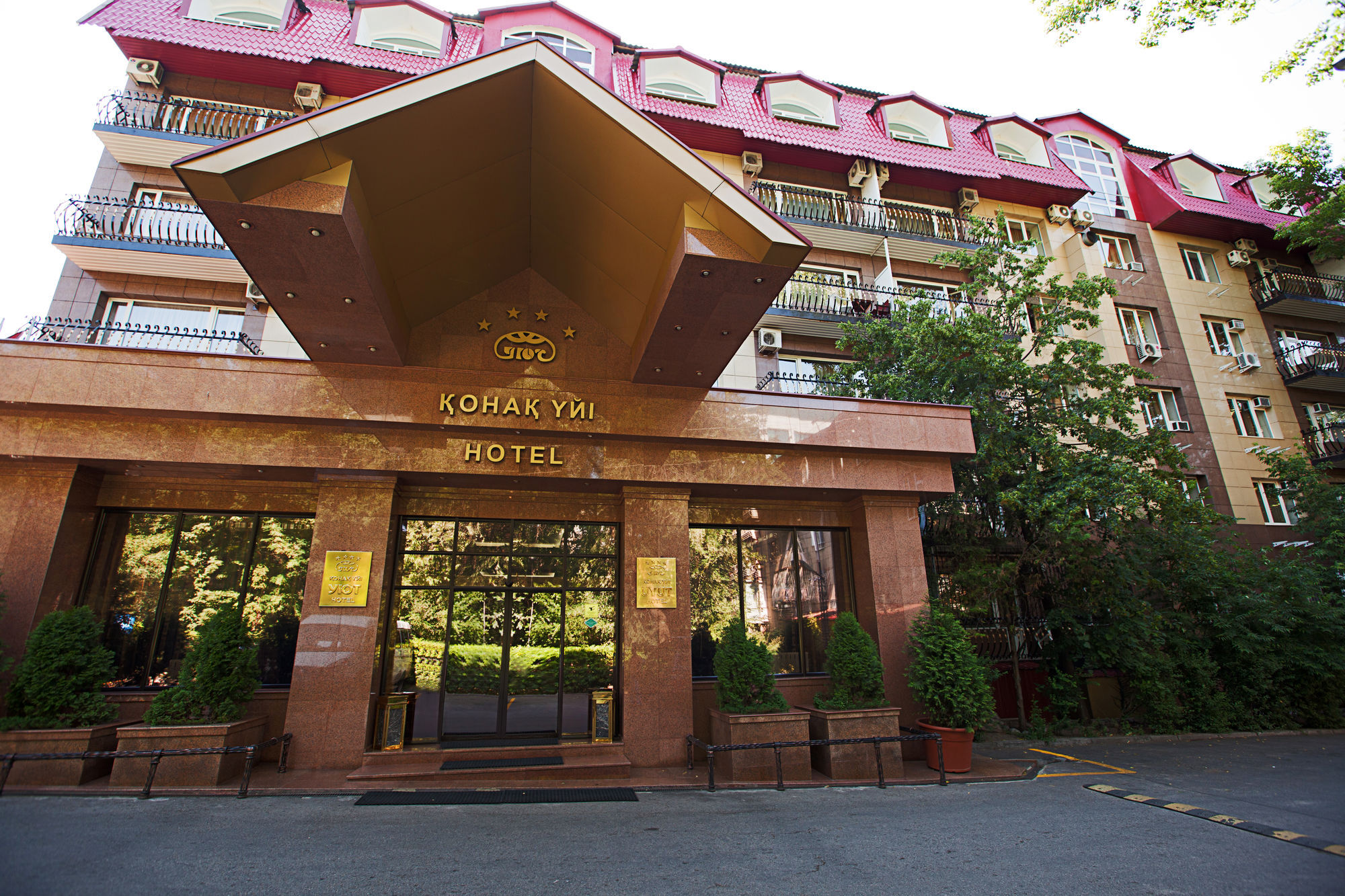 Hotel Uyut Almaty Exteriér fotografie